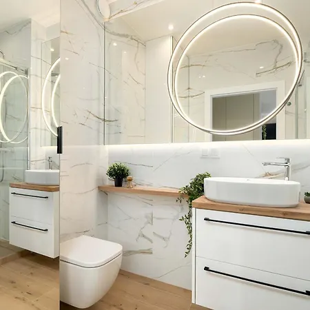 Spacious In With Desks And Parking By Renters アパート *