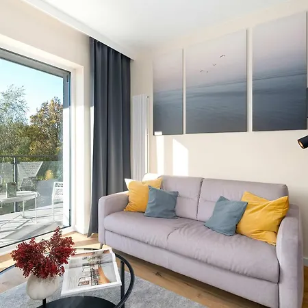 Spacious In With Desks And Parking By Renters Appartement *