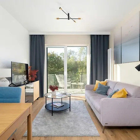 Spacious In With Desks And Parking By Renters *